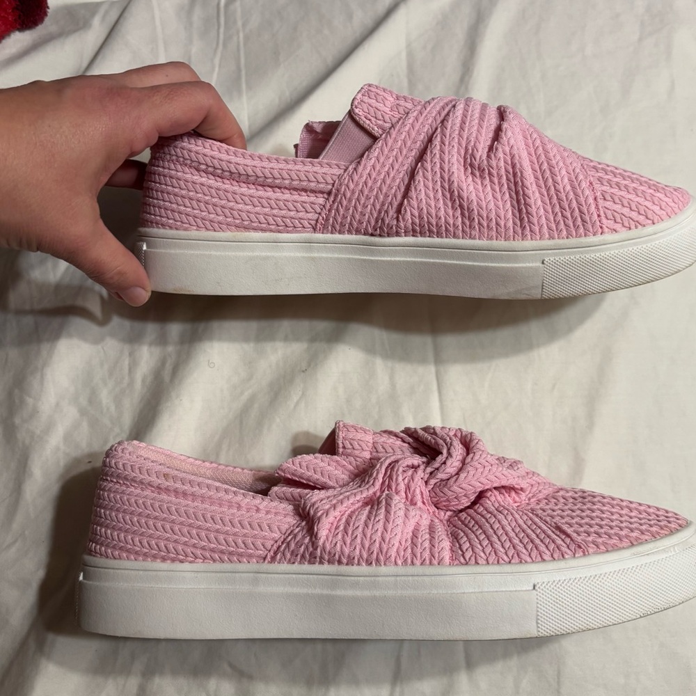 SHEIN Pink Knotted Sneakers - Picture 3 of 5